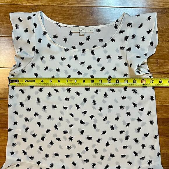 Ann Taylor Loft Off White Semi Sheer Dandelion Flutter Sleeve Blouse Top XSP - Picture 2 of 10